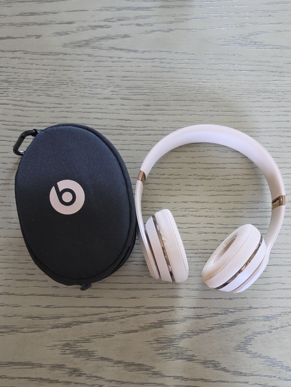 Beats Solo3 Wireless Headphones - Beige with Gold Accents